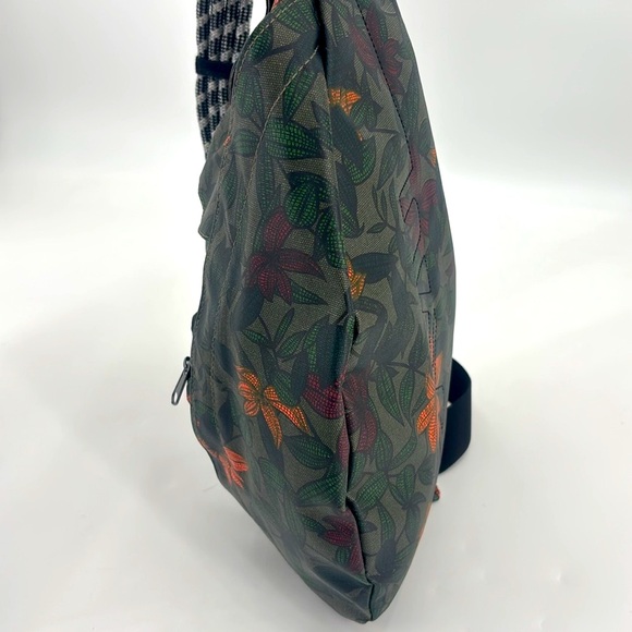 Kavu Limited Edition Floral Print Canvas Cotton Rope Sling Bag Outdoor Backpack - Picture 5 of 15